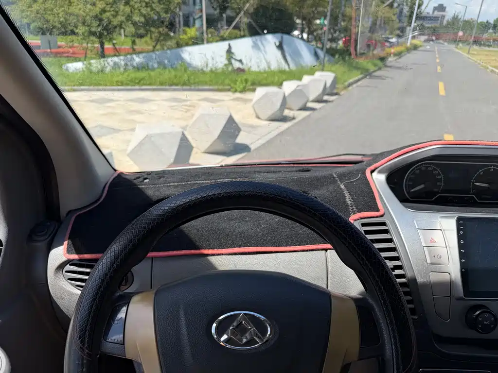 MAXUS V80 — миниатюра 11