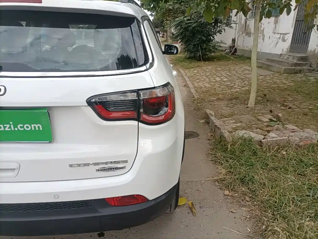 Jeep Compass — миниатюра 8