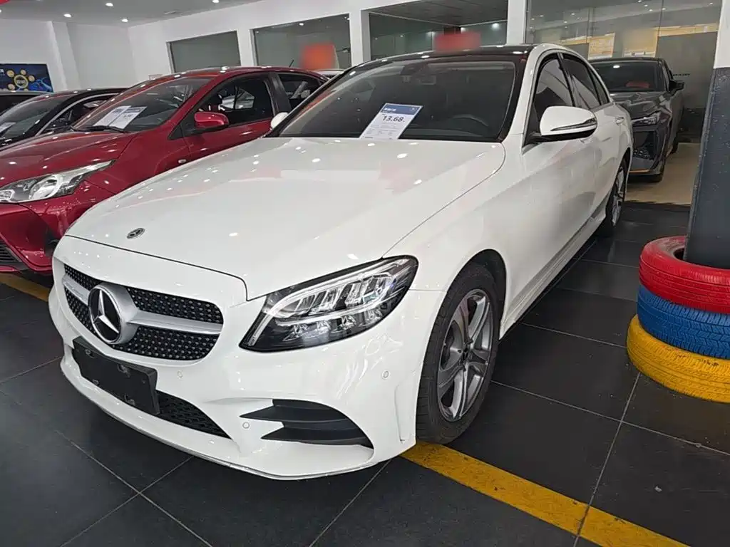 Mercedes-Benz C-Class — миниатюра 2