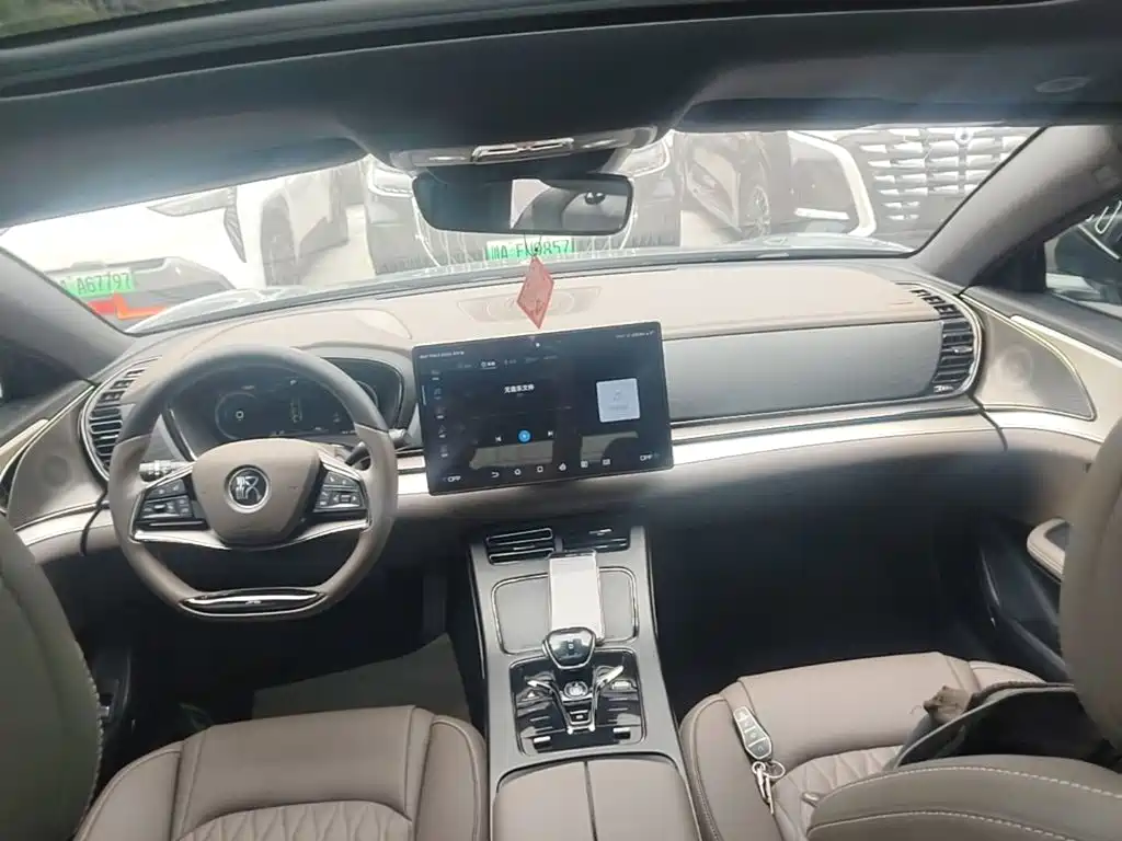 BYD Han — миниатюра 10