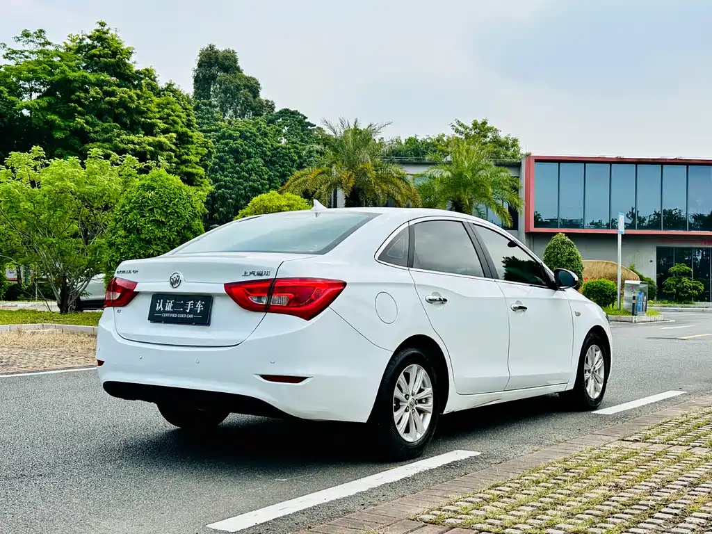 Buick Excelle — миниатюра 6