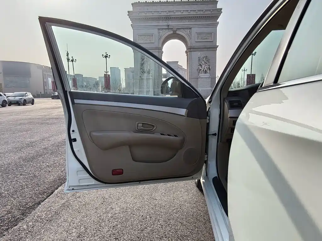 Nissan Sylphy — миниатюра 15