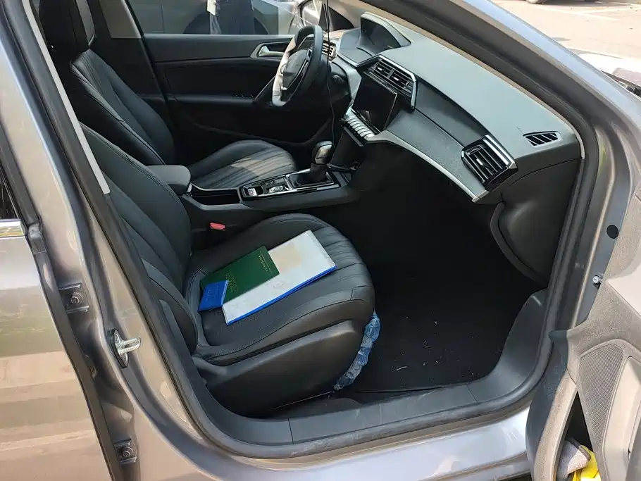 Peugeot 408 — миниатюра 8