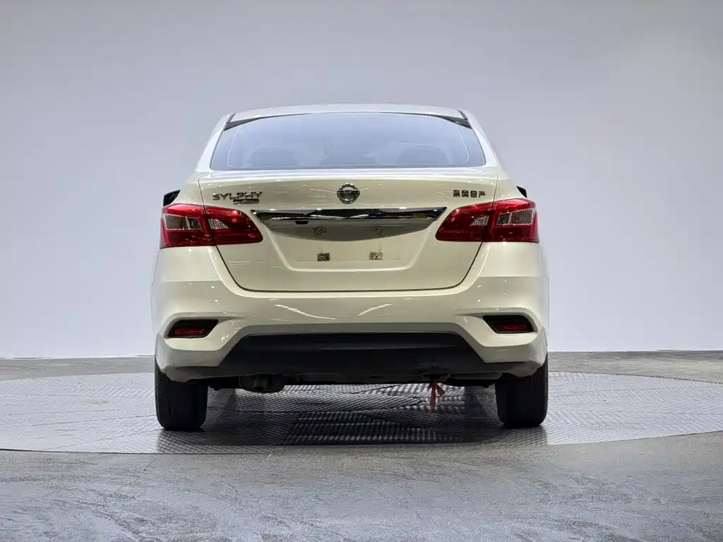 Nissan Sylphy — миниатюра 6