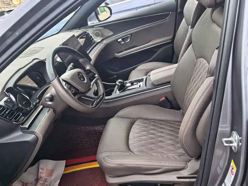 BYD Han — миниатюра 3
