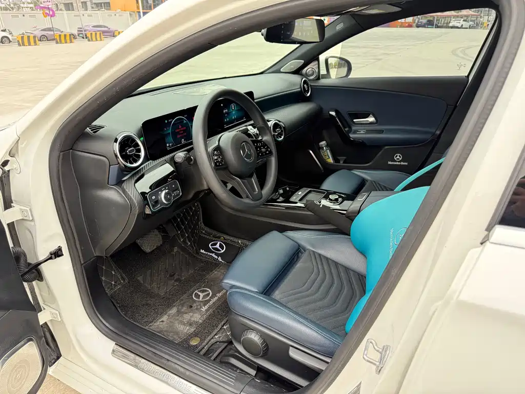 MERCEDES-BENZ A CLASS