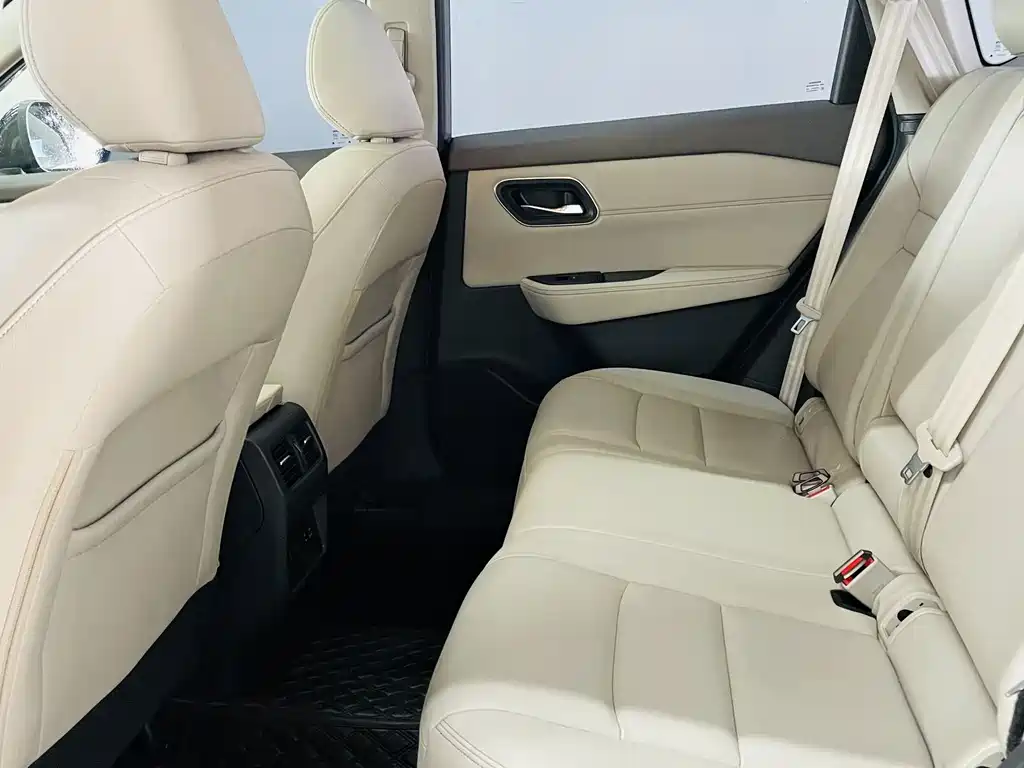 Nissan X-Trail — миниатюра 10