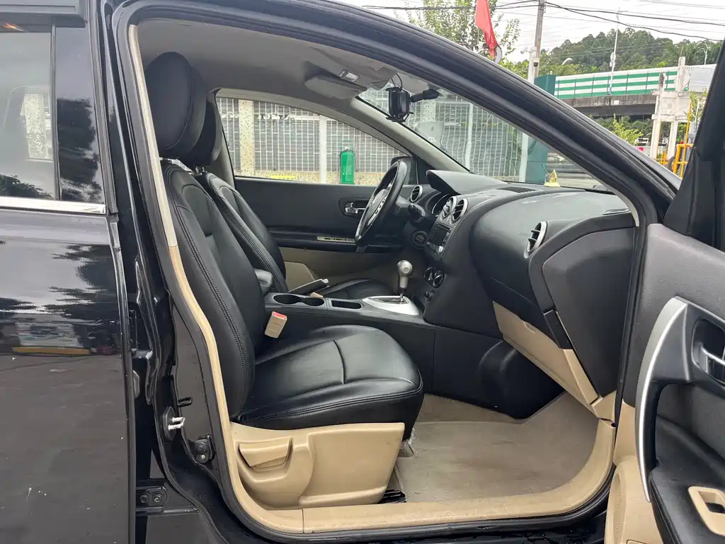 Nissan Qashqai — миниатюра 18