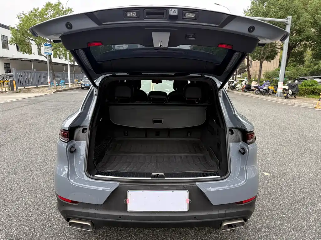 Porsche Cayenne — миниатюра 16