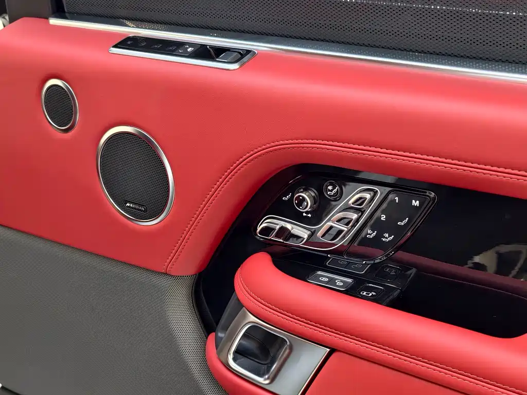 Land Rover Range Rover — миниатюра 12