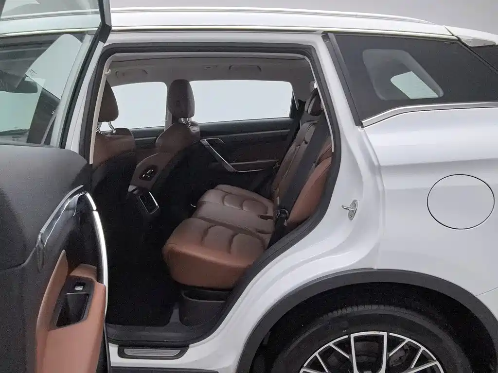 Geely Boyue — миниатюра 15