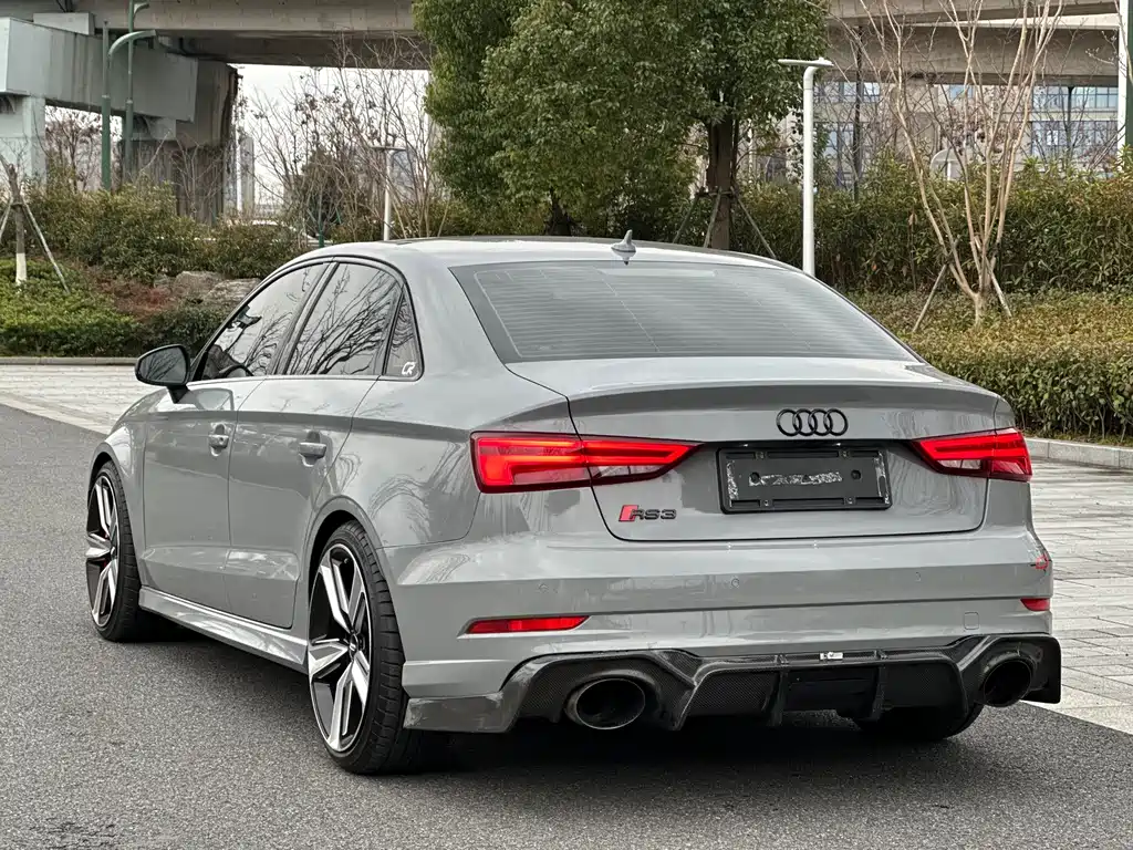 AUDI RS 3