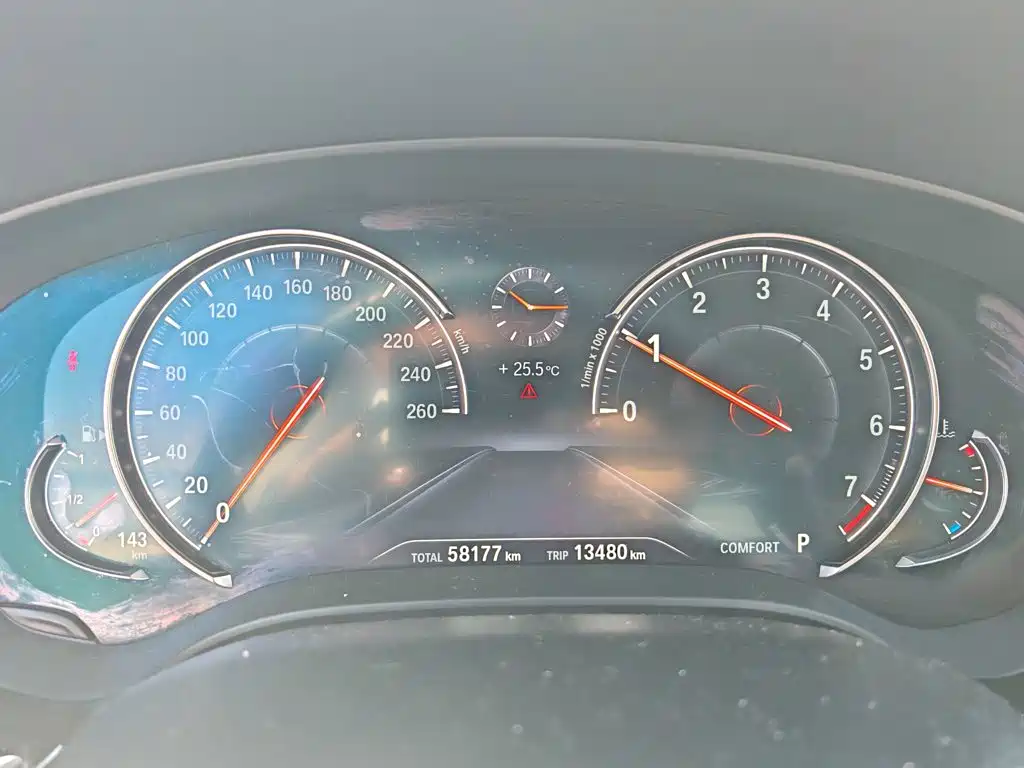 BMW 5 Series — миниатюра 5