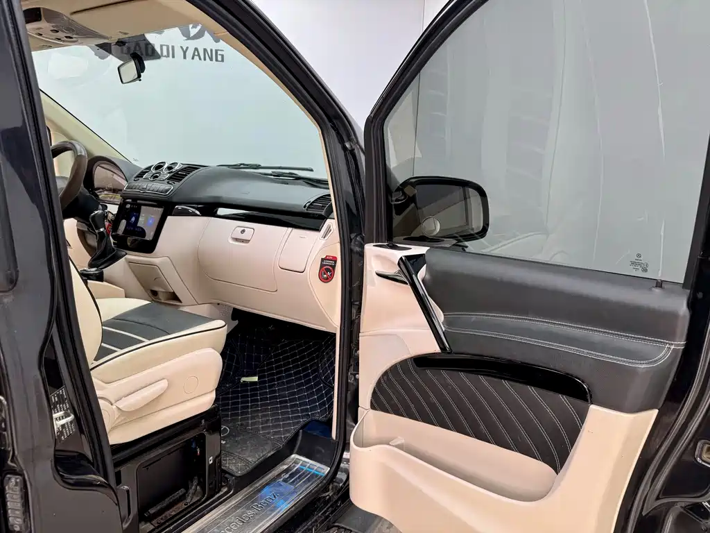 Mercedes-Benz Vito — миниатюра 10