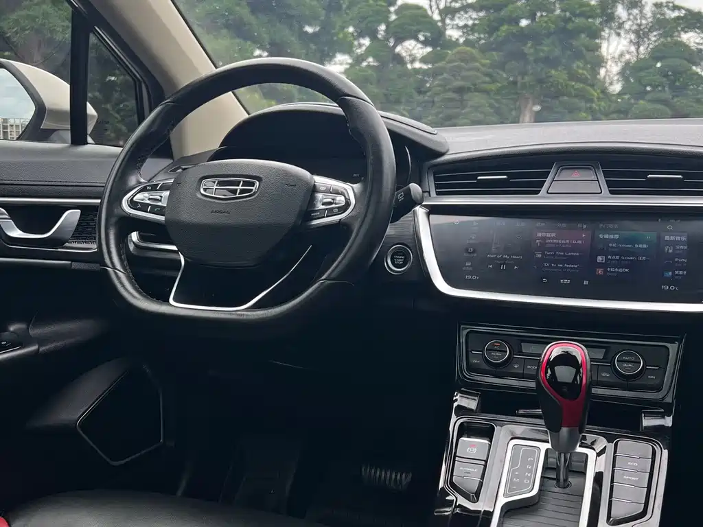 Geely Emgrand GS — миниатюра 13