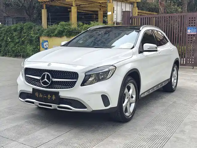 MERCEDES-BENZ  GLA 2019