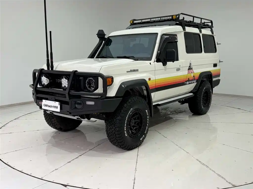 Toyota Land Cruiser LC78 2024 4.0L