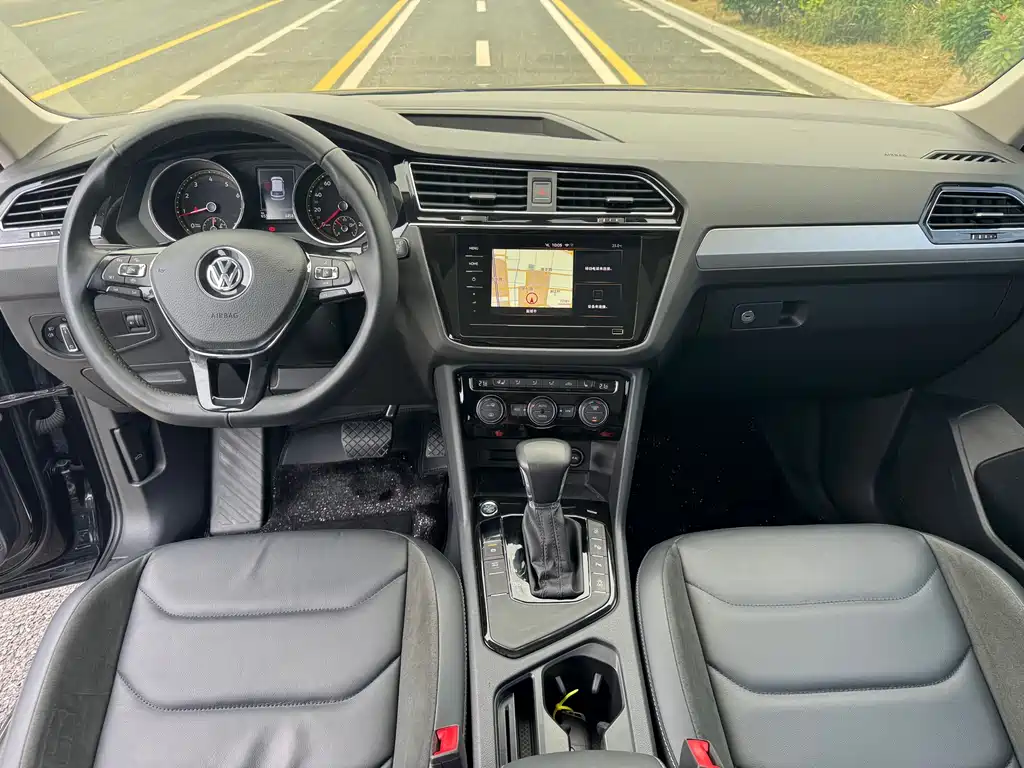 Volkswagen Tiguan L — миниатюра 5