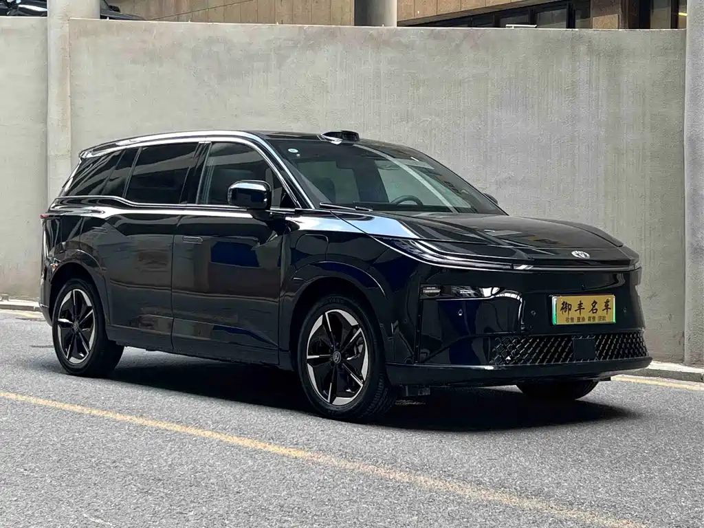 Toyota bZ3X - фото 3