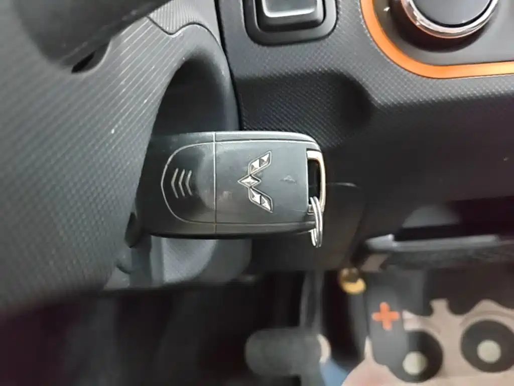Wuling MINIEV — миниатюра 9