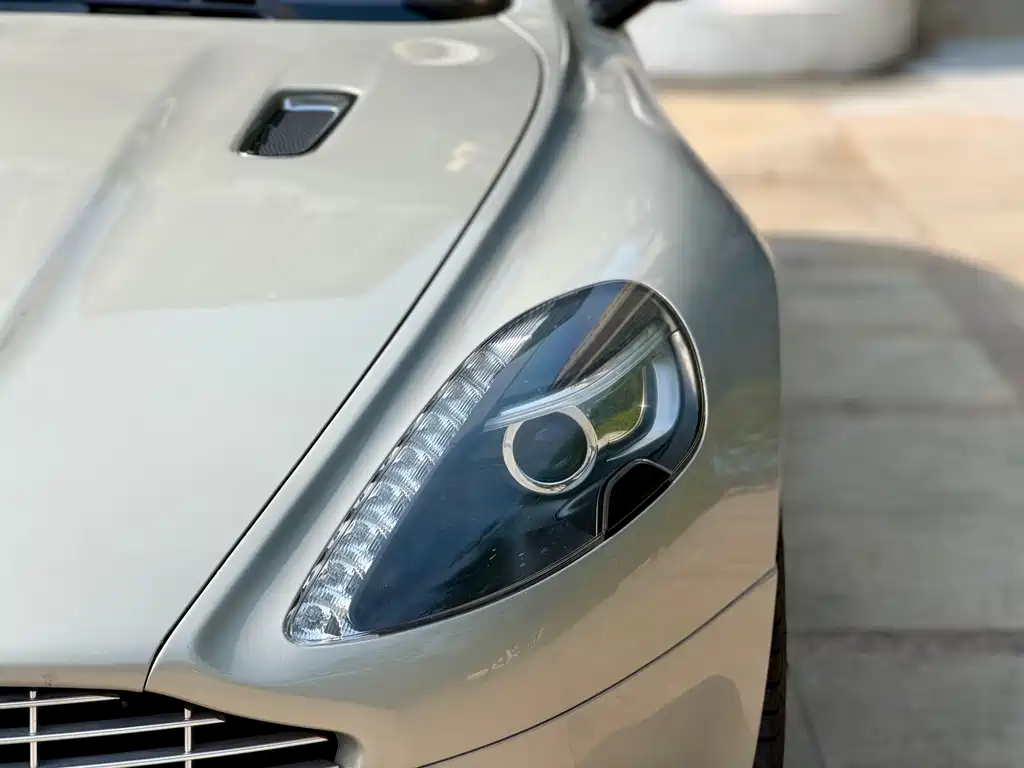 Aston Martin Rapide 2010 6.0L