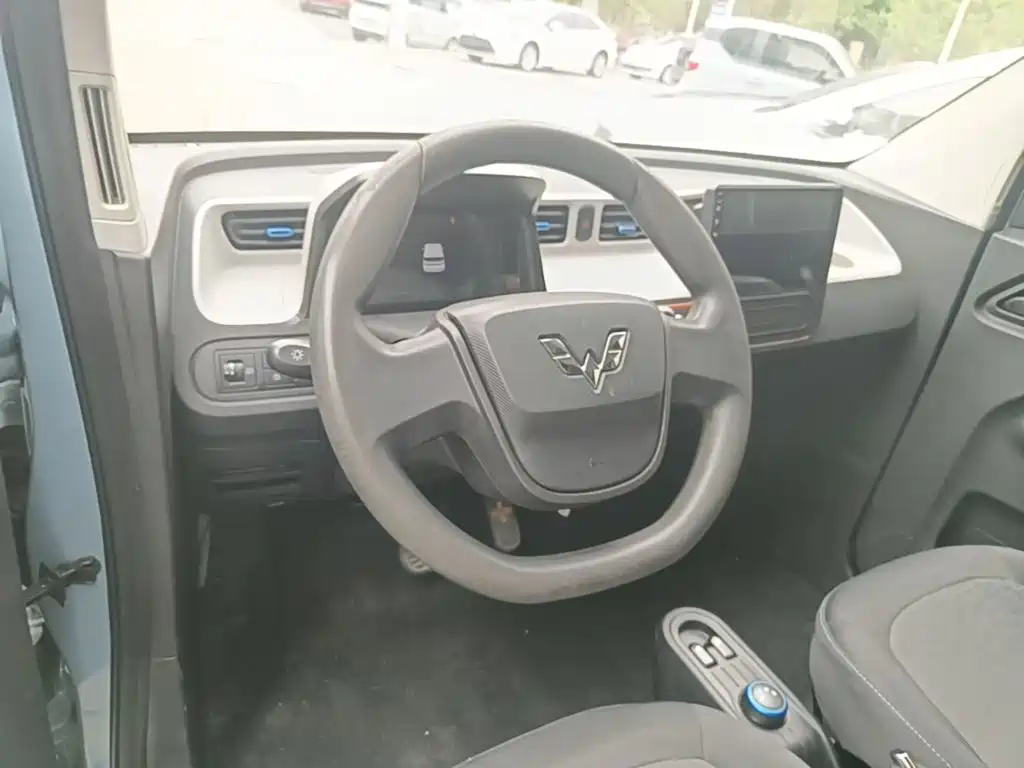 Wuling MINIEV — миниатюра 11