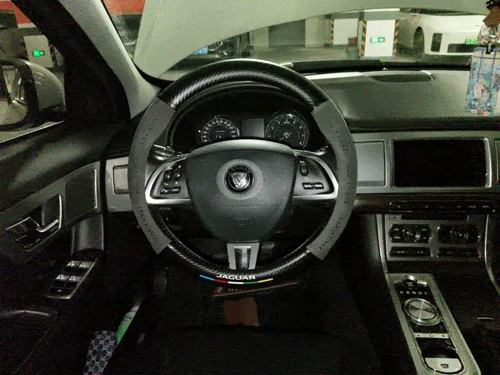 Jaguar XF — миниатюра 11