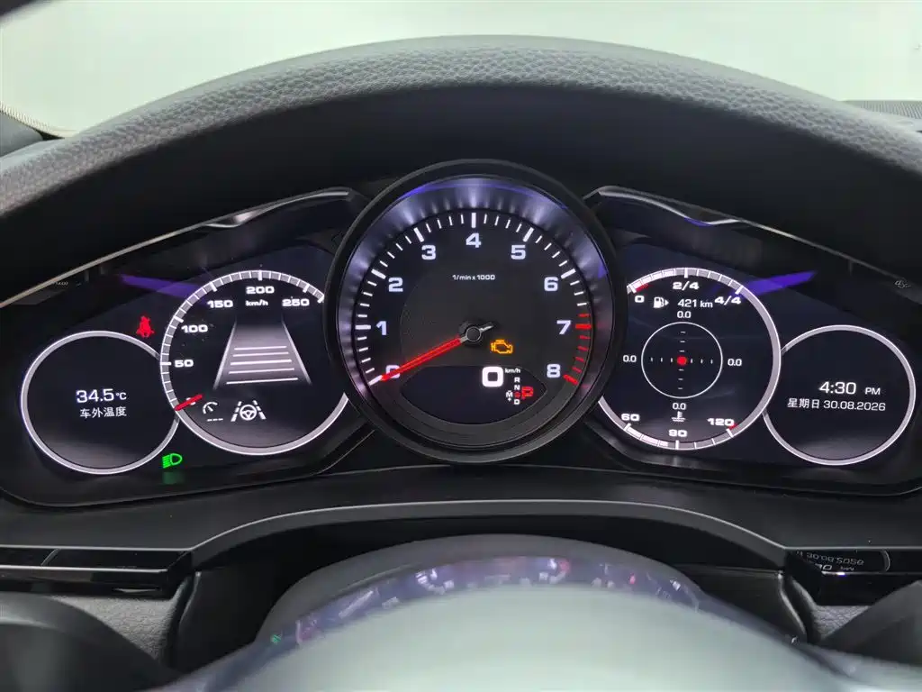 Porsche Cayenne — миниатюра 10