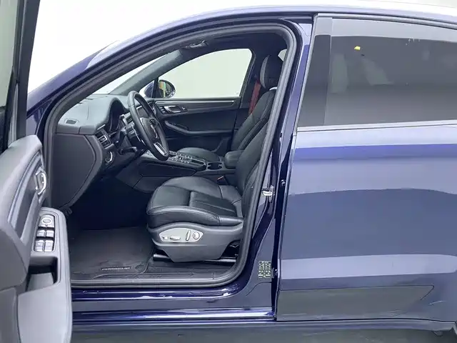 Porsche Macan — миниатюра 13