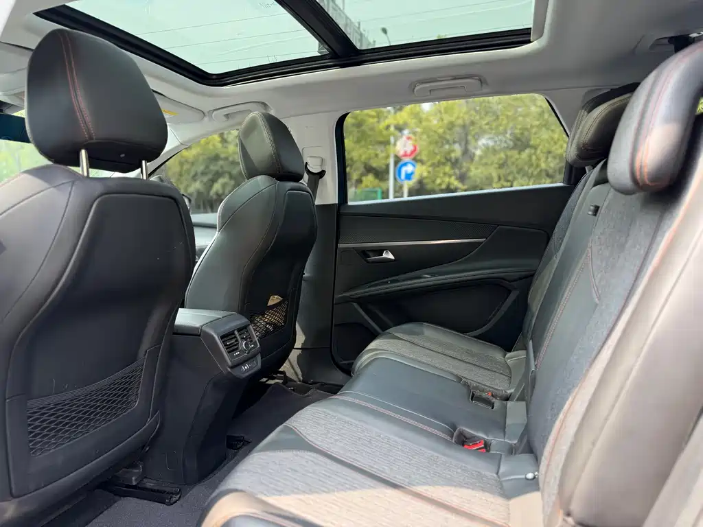 Peugeot 5008 — миниатюра 8