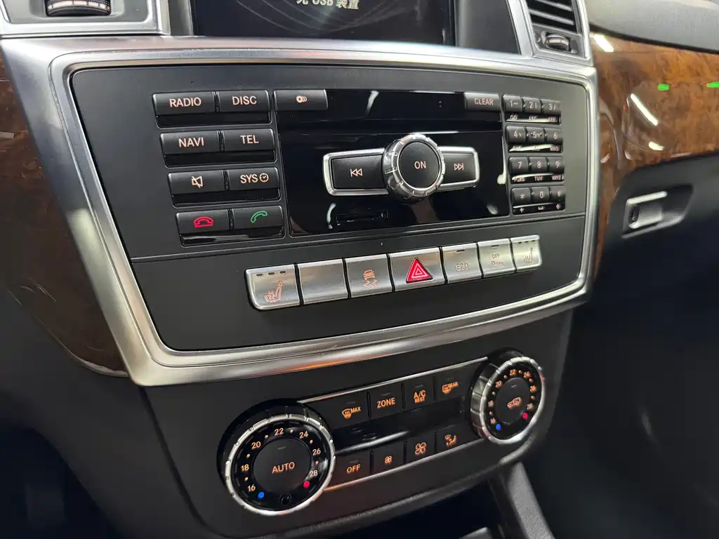Mercedes-Benz M-Class — миниатюра 25