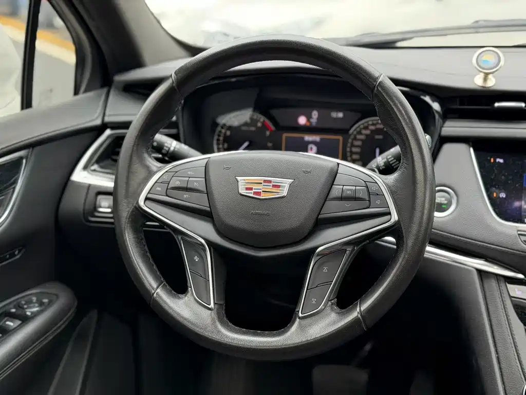 Cadillac XT5 — миниатюра 2