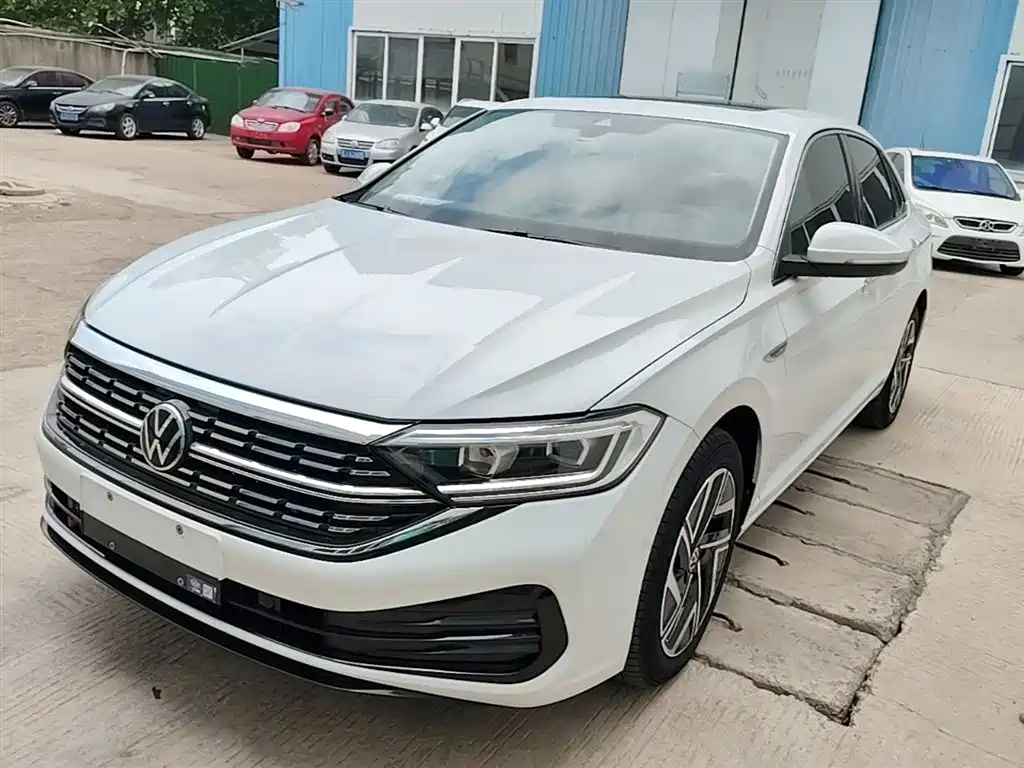 Volkswagen Sagitar 2022
