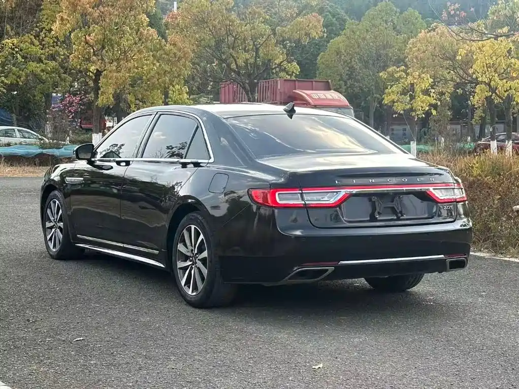 Lincoln Continental — миниатюра 9