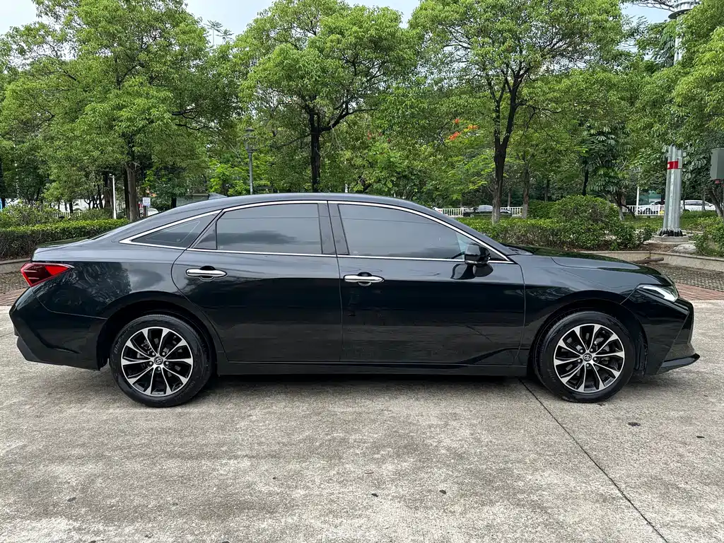 Toyota Avalon 2.0L Luxury Edition, фото 13