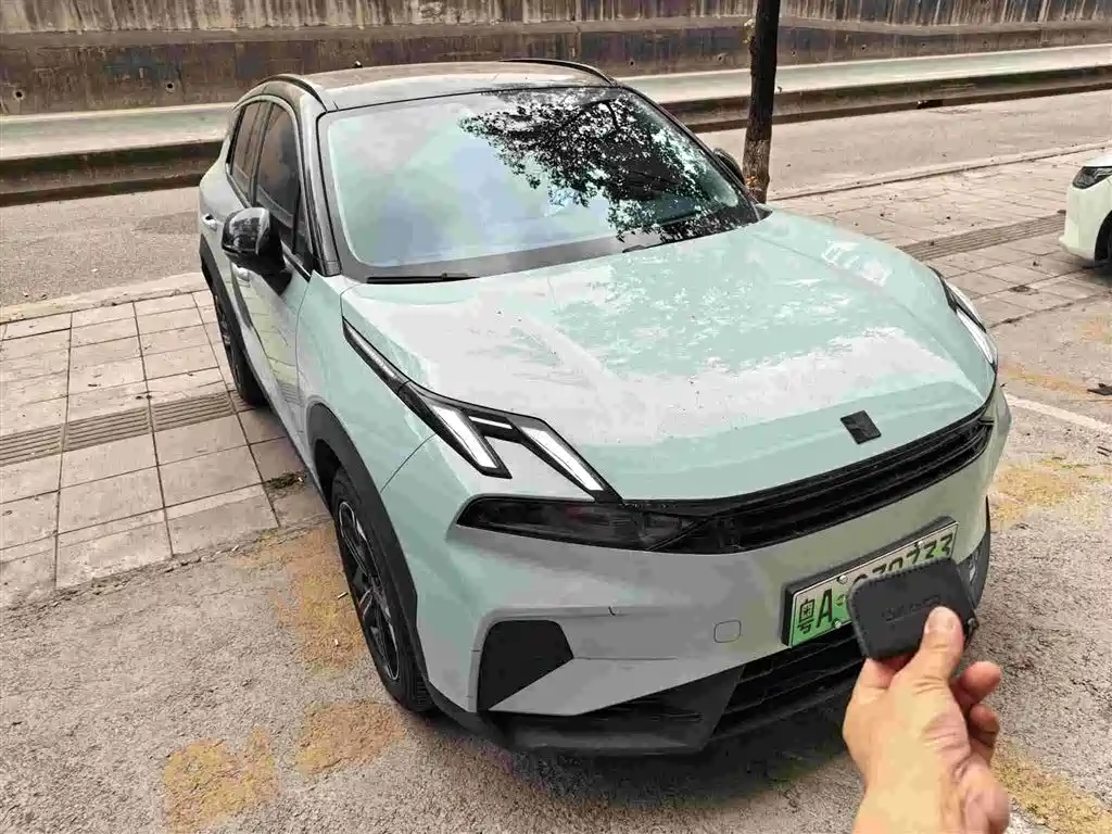 Lynk & Co 06 EM-P 2024
