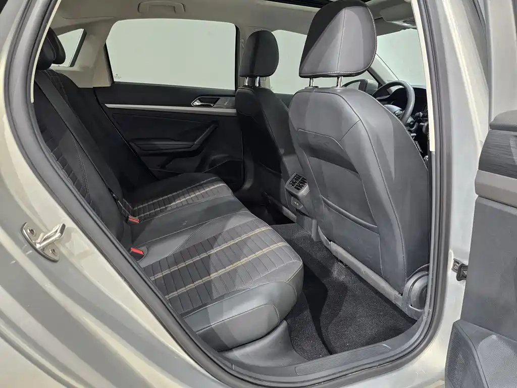 Volkswagen Lavida — миниатюра 19