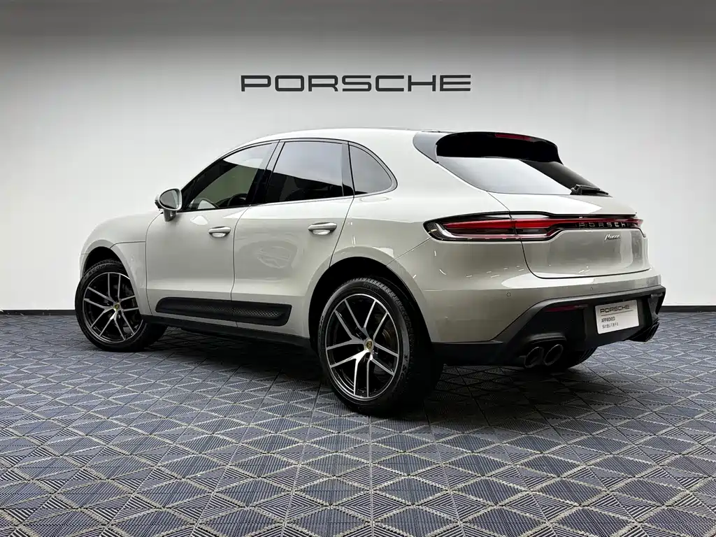 Porsche Macan — миниатюра 10