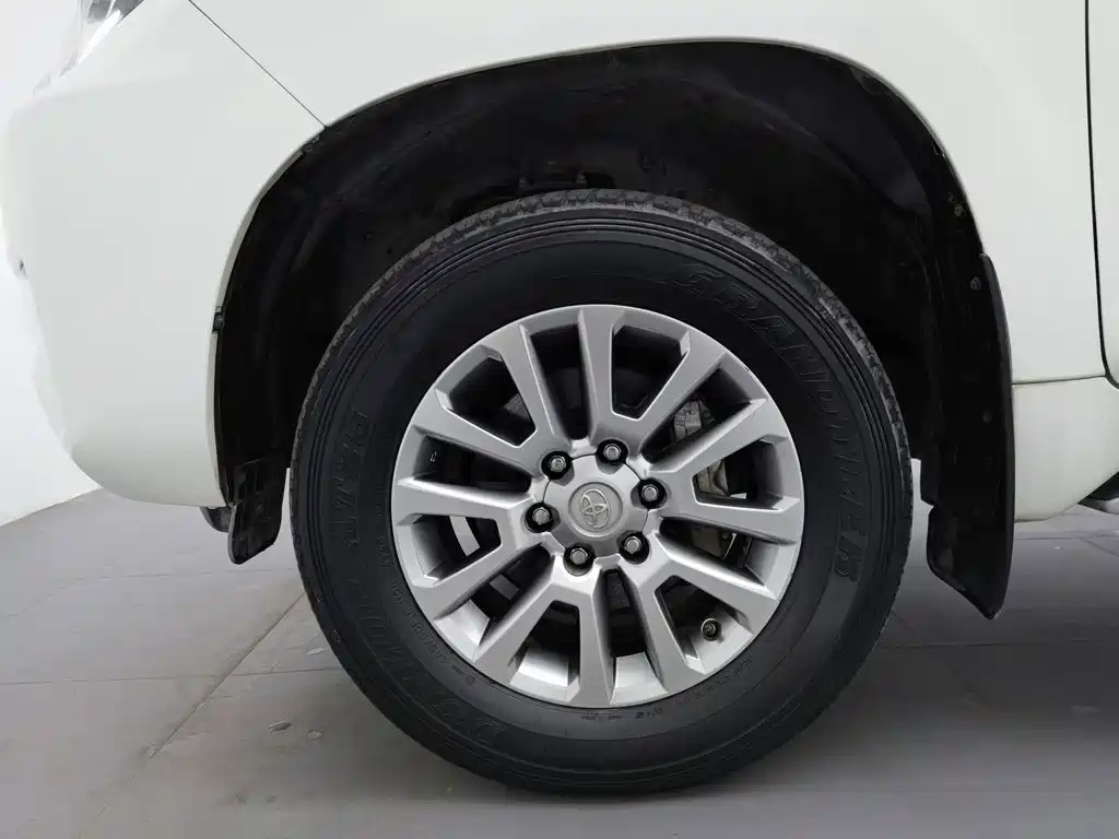 Toyota Prado — миниатюра 17