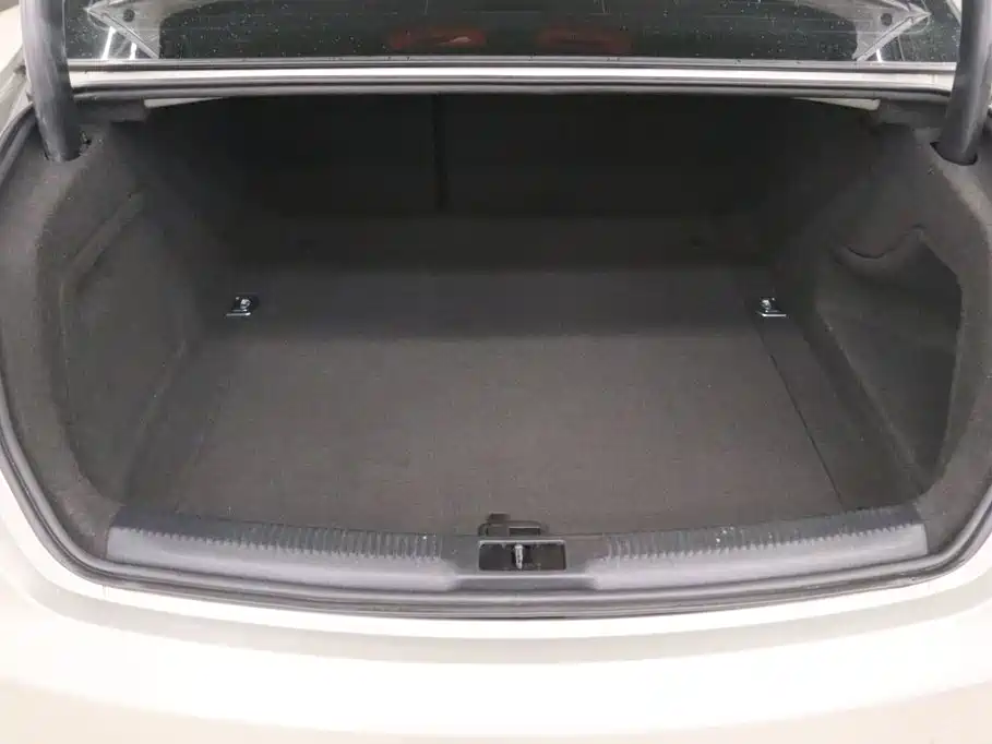 Audi A4L — миниатюра 19