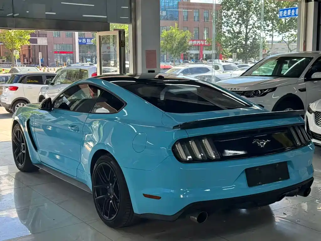 Ford Mustang — миниатюра 5