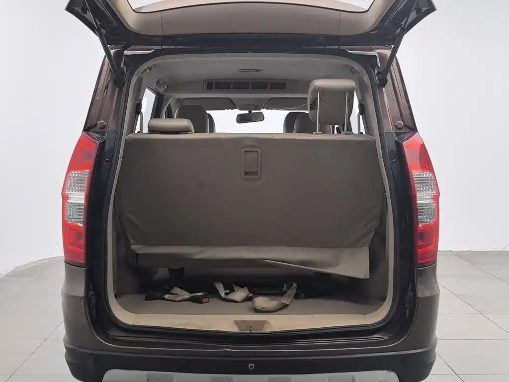 Wuling Hongguang — миниатюра 16