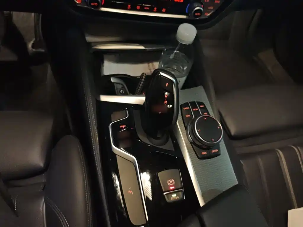 BMW 5 Series (Import) — миниатюра 7