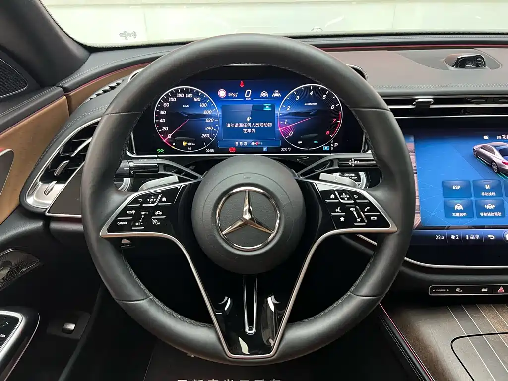 Mercedes-Benz E-Class — миниатюра 14