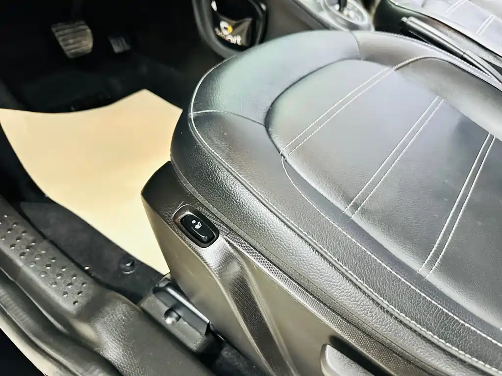 Smart fortwo 0.9T 66 kW Hardtop Pioneer Edition China V, фото 23