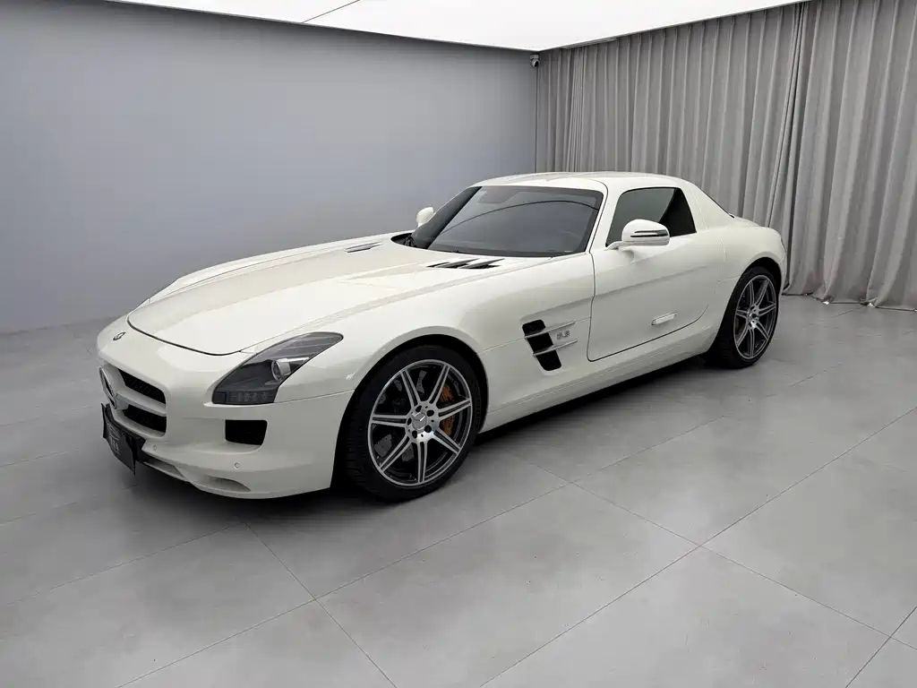 Mercedes-Benz SLS AMG