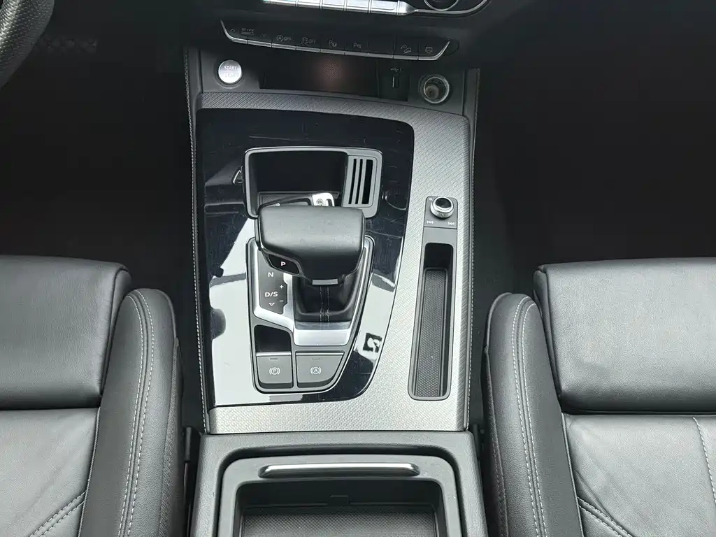 Audi Q5L — миниатюра 11