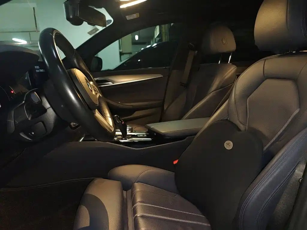 BMW 5 Series (Import) — миниатюра 8
