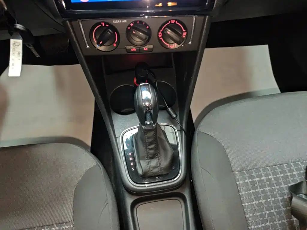 Volkswagen Polo — миниатюра 14