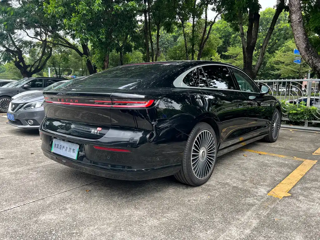 Voyah Passion L L 2026 Ultra